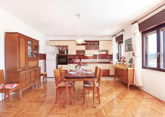 Apartament Meri *